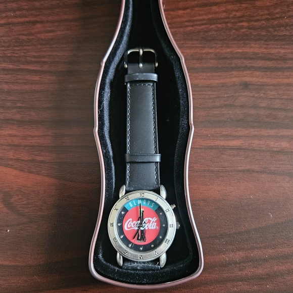1996 Limited Edition Coca Cola Black and Silver # 0225/of 1500 - New battery